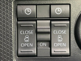 【両側パワースライドドア】スマートキーや運転席のスイッチで後席両側スライドドアの開閉が可能♪電動だから力を入れてドアを開ける必要が無く、小さなお子様でも簡単に開け閉めでき快適です♪