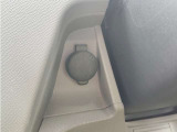 シガーソケットが付いているので、車から電源を取ることが出来ます!