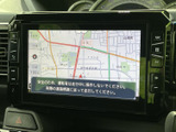 見やすい地図画面で、目的地までスムーズに案内してくれます。運転に集中しながら、安心して走行できます。