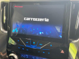【大画面ナビ】人気の大型10インチナビを装備。存在感のある大画面はインパクト大!ナビ利用時のマップ表示は見やすく、テレビやDVDは臨場感がアップ!いつものドライブがグッと楽しくなります♪
