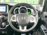 【純正革巻きステアリング】上質な革を使用することで、手にしっかり馴染みとても運転しやすいハンドルです♪