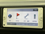使いやすいインターフェースで、快適なドライブをサポートします。各種設定も直感的に操作できるので安心です。