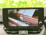 停車中にテレビや映像コンテンツを楽しめる機能が搭載。休憩時間などにリラックスできます。長距離移動の際のエンターテイメントに最適です。
