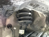 お車を安心してお乗りいただく為には、足回りの定期点検が欠かせません。サービスサポート(有償保証)では無料点検もご提供しており、安心のカーライフをお過ごしいただけるサポート体制が整っています。