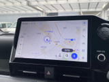 ディスプレイオーディオは、運転中の情報提供やエンターテイメント機能で快適なドライブをサポートします。使いやすさを考慮した設計です。
