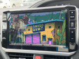 停車中にTVの視聴が可能です。長距離移動も快適に過ごせる、便利な機能です。
