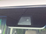【ホンダセンシング】走行中に前方の車両等を認識し、衝突しそうな時は警報とブレーキで衝突回避と被害軽減をアシスト。より安全にドライブをお楽しみいただけます。