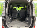 普段のお買い物や通勤、送迎等に十分な荷室スペースを確保しております。セカンドシートを倒すと、大きな荷物の積載も可能です♪