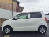 このお車はホンダ純正光脱臭・抗菌加工を納車前に致します。光触媒消臭は光触媒と銀イオンにより消臭とウイルス除菌や抗菌効果のダブル効果で車内を快適に保ちます。