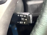 【クルーズコントロール】高速道路もラクラク走行。アクセルを離しても一定速度で走行ができ、長距離運転時の負担を軽減!加速・減速も簡単なスイッチ操作で調整できます。