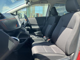 運転しやすいように設計された運転席。視界も広く、操作性も抜群です。快適なドライビングをサポートします。