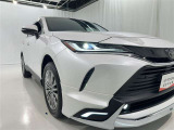 フォグランプ装着車です。暗い夜道の車両前方を明るく照らします