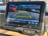 バックカメラが装備されており、後方の安全確認はもちろんのこと狭い場所での駐車や雨の日・夜間など視界の悪いコンディションでのストレスの軽減にもなります!