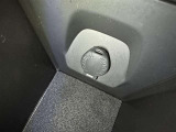 シガーソケット用の充電器が使用可能です!