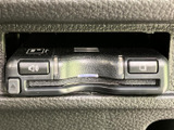 ETC車載器を搭載しているので、高速道路の料金所をスムーズに通過できます。スムーズな移動をサポートし、快適なドライブを可能にします。