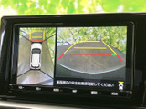 後方の状況を画面で確認できるので、狭い場所での駐車も安心です。ガイドライン表示で、より正確な駐車操作をサポートします。