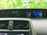 視認性の高いメーター類で、運転情報を的確に把握できます。エコドライブをサポートする機能も備わっているのが嬉しいポイントです。