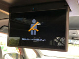 【フリップダウンモニター】大画面モニターで後席でもエンタメをお楽しみいただけます。小さなお子様にも大人気の装備です♪