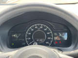 視認性の高いメーターで、運転に必要な情報を的確に把握できます。運転に集中できる環境が整っています。