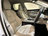 XC60 D4 AWD モメンタム ディーゼル 4WD 本革シート