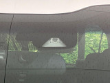 【ホンダセンシング】走行中に前方の車両等を認識し、衝突しそうな時は警報とブレーキで衝突回避と被害軽減をアシスト。より安全にドライブをお楽しみいただけます。