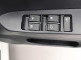 パワーウィンドゥ 運転席ドアスイッチ照明付です。