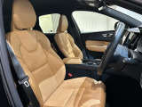 XC60  D4 AWD インスクリプション 4WD 本革シート