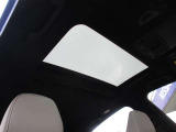 こちらの車には、日産U-CARSの基本保証として、ワイド保証がつきます。保証は、なんと一年間走行無制限。こちらの保証は、全国の日産販売会社で受けることができるので、安心です。