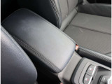 Audi正規ディーラーが高品質をお約束。高度な訓練・教育を受けたAudi専任メカニックが、100項目にもおよぶ精密な点検を実施いたします。すべてをクリアしたAudi車だけが、あなたのお手元に届けられるのです。