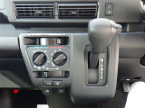 万が一の場合も、全国のトヨタテクノショップで保証修理が受けられる、オールトヨタのU-Car保証です。