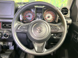 【純正革巻きステアリング】上質な革を使用することで、手にしっかり馴染みとても運転しやすいハンドルです♪