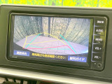 【バックカメラ】駐車時に後方がリアルタイム映像で確認できます。大型商業施設や立体駐車場での駐車時や、夜間のバック時に大活躍!運転スキルに関わらず、今や必須となった装備のひとつです!