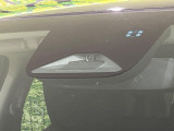 【ホンダセンシング】走行中に前方の車両等を認識し、衝突しそうな時は警報とブレーキで衝突回避と被害軽減をアシスト。より安全にドライブをお楽しみいただけます。