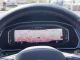 メータパネルはナビ画面の全面表示ができます。