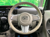 インテリアに合わせたデザインのステアリングは、運転される方のことも考え、運転しやすい形状、大きさです。是非一度、実際に触ってお確かめください。