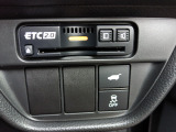 ETC付。パワーテールゲートの開閉、横滑りを防ぐVSA等のスイッチ類は運転席の右側、手の届きやすい位置にあります。