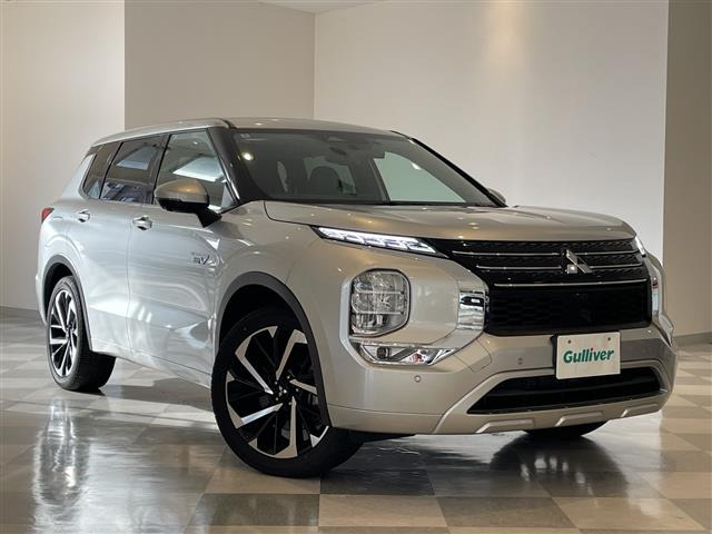 アウトランダー PHEV 2.4 P 4WD 本革シート