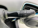 操作しやすい位置に配置されたウインカーレバー。確実な操作感で、安全な車線変更をサポートします。