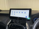 ディスプレイオーディオを装備。スマホとクルマをつなぐことで、これまでのナビに加えて、いろんなサービスが楽しめます。