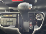 【 シフト 】スムーズなシフトチェンジで快適にお車を操縦していただけます!//