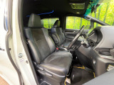 運転席シート廻りは使用感も少なく、良好な状態となっています。丁寧に使われていたことがよくわかりますね。