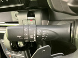 雨天時でもクリアな視界を確保できるワイパーレバーです。運転状況に合わせて、最適な拭き取り設定が可能です。