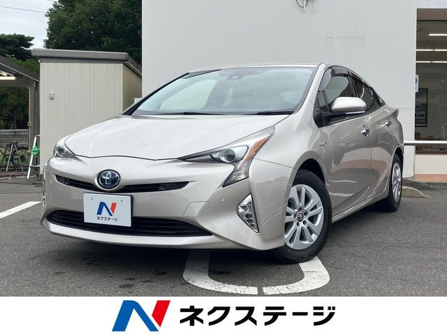 トヨタ プリウス 