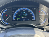 視認性の高いメーターパネルは、運転に必要な情報をドライバーにわかりやすく伝えます。運転席を洗練された空間に演出します。