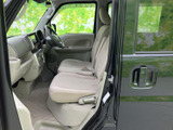 運転席からの視界も良好。操作性にも優れ、運転しやすい環境です。