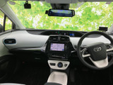 後方状況を把握しやすく、安全な駐車をサポート。周囲の状況を映像で確認できるので、より安心して運転できます。