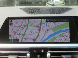 ◆iDriveを装備。操作系統をディスプレイから独立させることで、人間工学に基づいた最適な運転環境を実現しております。◆