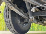 お車を安心してお乗りいただく為には、足回りの定期点検が欠かせません。サービスサポート(有償保証)では無料点検もご提供しており、安心のカーライフをお過ごしいただけるサポート体制が整っています。