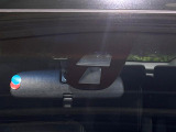 【シティブレーキアクティブシステム】低速走行中に前方の車両等を認識し、衝突しそうな時は警報とブレーキで衝突回避と被害軽減をアシスト。より安全にドライブをお楽しみいただけます。