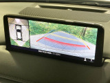 【360&deg;ビューモニター】専用のカメラにより、上から見下ろしたような視点で360度クルマの周囲を確認することができます☆縦列駐車や幅寄せ時に活躍してくれます♪